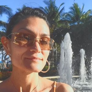 Meet your Posher, Lara